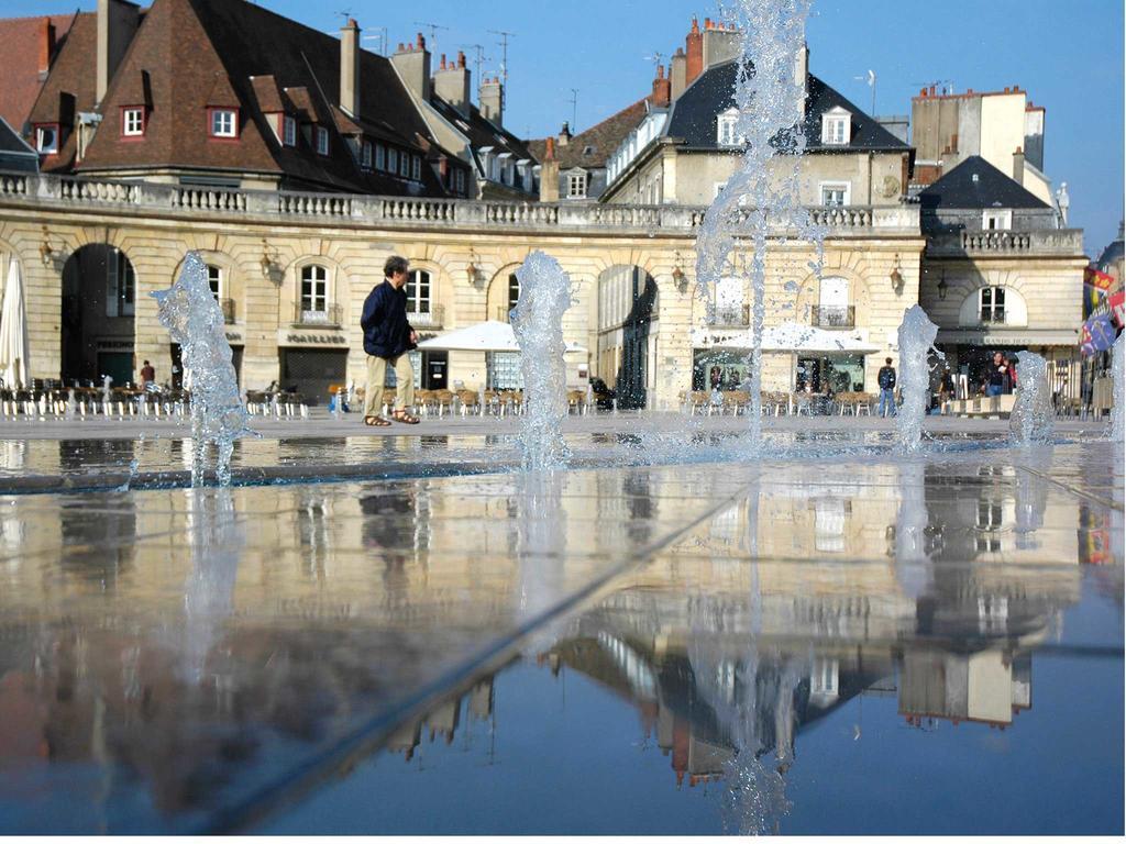 L'Aparthotel Lhl Dijon Buitenkant foto